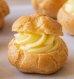 نان خامه ای